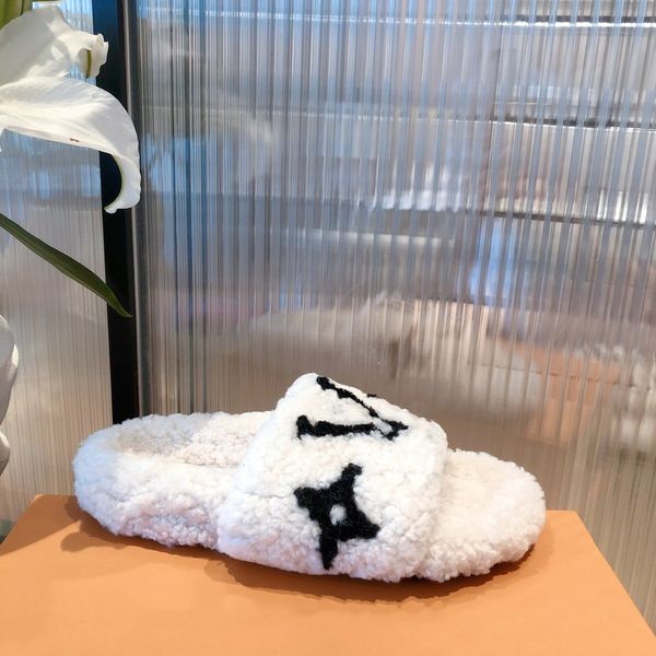 high-quality fashion winter women's shoes, designer comfortable flat wool, luxury casual brand wool slippers, Red;white
high-quality fashion winter women's shoes, designer comfortable flat wool, luxury casual brand wool slippers, Red;white