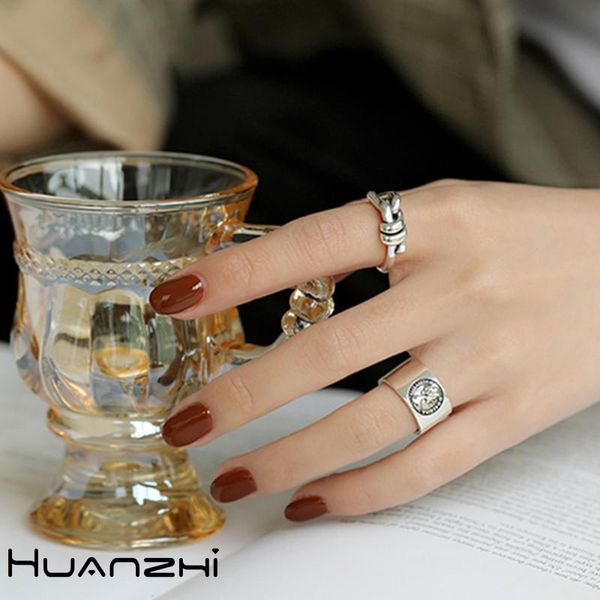 cluster rings huanzhi 2021 korean vintage geometric butterfly knotted metal opening adjustable ring for women girls jewelry, Golden;silver
cluster rings huanzhi 2021 korean vintage geometric butterfly knotted metal opening adjustable ring for women girls jewelry, Golden;silver