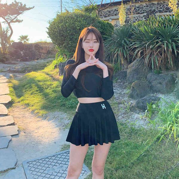Swimsuit 2021 new swimsuit women's outdoor sports skirt split solid color fashion sexy thin conservative three piece set, White;black
Swimsuit 2021 new swimsuit women's outdoor sports skirt split solid color fashion sexy thin conservative three piece set, White;black