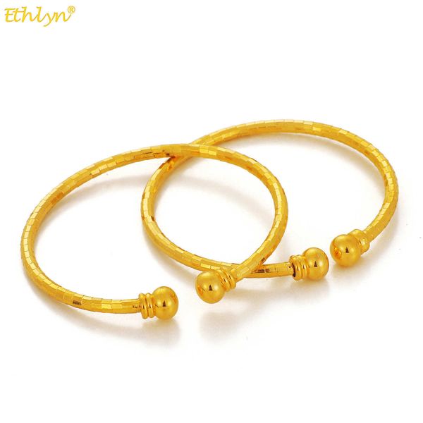 ethlyn 2pcs/lot new gold color dubai indian bangles for women africa ball jewelry bangle&bracelet ethiopian wedding my116 q0719, Black
ethlyn 2pcs/lot new gold color dubai indian bangles for women africa ball jewelry bangle&bracelet ethiopian wedding my116 q0719, Black