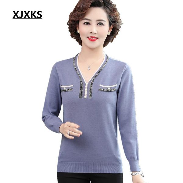 women's sweaters xjxks 2021 autumn winter high-end wool knitted sweater women pullover fashion v-neck casual, White;black
women's sweaters xjxks 2021 autumn winter high-end wool knitted sweater women pullover fashion v-neck casual, White;black