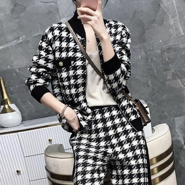 women's two piece pants casual 2 pieces sweater set women knitted plaid + loose trousers chic pullover sweater+ carrot, White
women's two piece pants casual 2 pieces sweater set women knitted plaid + loose trousers chic pullover sweater+ carrot, White