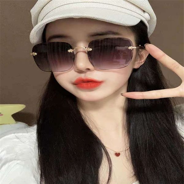 bmfd q34xm 2021 eyeglass fashion rimless outdoor glasses women's square gradient 7068 2021 fashion rimless glasses women's square, White;black
bmfd q34xm 2021 eyeglass fashion rimless outdoor glasses women's square gradient 7068 2021 fashion rimless glasses women's square, White;black