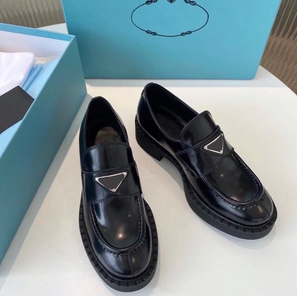 2021 designer shoes soft cowhide loafers rubber platform sneakers casual shoe black patent leather chunky round head toe slip-on
2021 designer shoes soft cowhide loafers rubber platform sneakers casual shoe black patent leather chunky round head toe slip-on