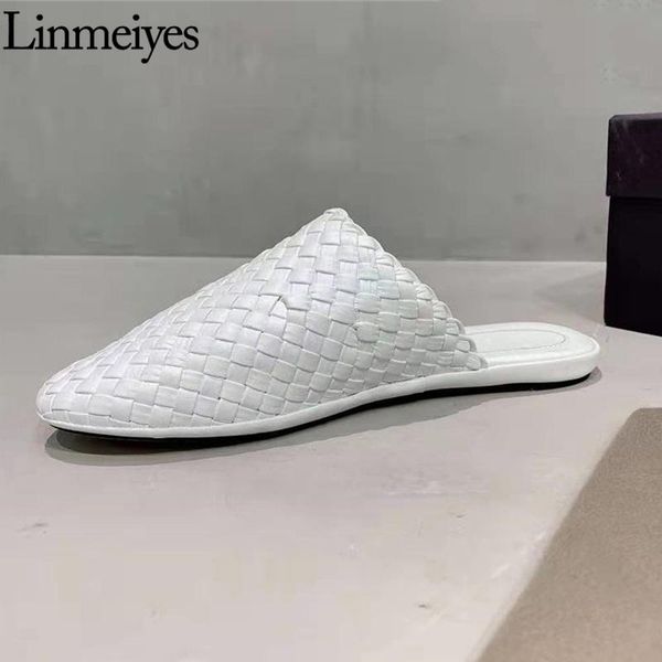 new flat women slippers designer weave round toe shoes mules casual beach slides woman summer braided shoes woman, Black
new flat women slippers designer weave round toe shoes mules casual beach slides woman summer braided shoes woman, Black