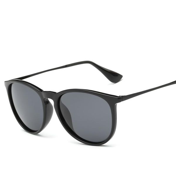 sunglasses 2021 polarized men and women retro glasses driving driver mirror color ink, White;black
sunglasses 2021 polarized men and women retro glasses driving driver mirror color ink, White;black