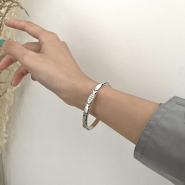 bangle livvy korean fish bracelet female thai silver color retro unique design open simple creative trendy jewelry accessories, Black
bangle livvy korean fish bracelet female thai silver color retro unique design open simple creative trendy jewelry accessories, Black