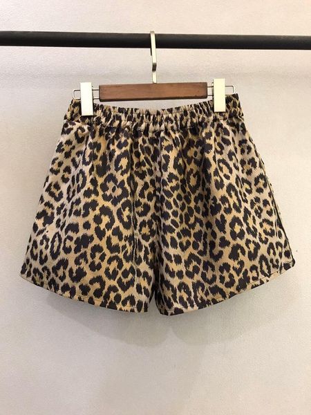 women's shorts 2021 women fashion high street style leopard print elastic waist with zipper pockets, White;black
women's shorts 2021 women fashion high street style leopard print elastic waist with zipper pockets, White;black
