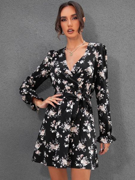 casual dresses v-neck full sleeve pullover streetwear printing bodycon dress fashion black summer women, Black;gray
casual dresses v-neck full sleeve pullover streetwear printing bodycon dress fashion black summer women, Black;gray