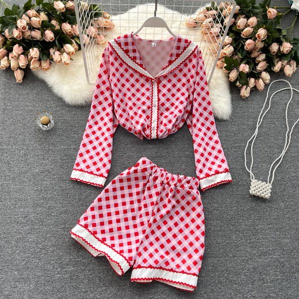 women's tracksuits spring and summer fashion long-sleeved plaid shirt + wide-legged shorts two-piece sets s806, Gray
women's tracksuits spring and summer fashion long-sleeved plaid shirt + wide-legged shorts two-piece sets s806, Gray