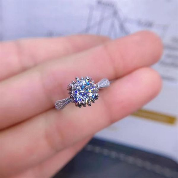 cluster rings 925 sterling silver 6.5mm 8mm 9mm moissanite stone jewelry round cut 1ct anniversary wedding diamond ring for women, Golden;silver
cluster rings 925 sterling silver 6.5mm 8mm 9mm moissanite stone jewelry round cut 1ct anniversary wedding diamond ring for women, Golden;silver