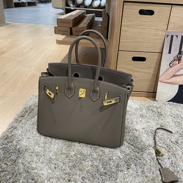 2021 most popular lychee pattern bag genuine leather first layer cow handbag large capacity womens bag soft leather shoulder bag for women 2
2021 most popular lychee pattern bag genuine leather first layer cow handbag large capacity womens bag soft leather shoulder bag for women 2