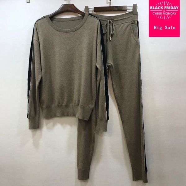 30%wool +45% cashmere knit warm suits cool beading wool sweater + mink trousers leisure two-pieces sets wq356 women's two piece pants, White
30%wool +45% cashmere knit warm suits cool beading wool sweater + mink trousers leisure two-pieces sets wq356 women's two piece pants, White