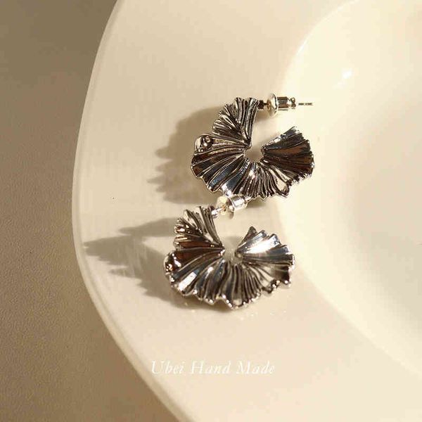 earrings charms north hand made 2022 fashion earrings, a sense of minority design, high-grade exaggerated metal folds, 925 silver female, Golden
earrings charms north hand made 2022 fashion earrings, a sense of minority design, high-grade exaggerated metal folds, 925 silver female, Golden
