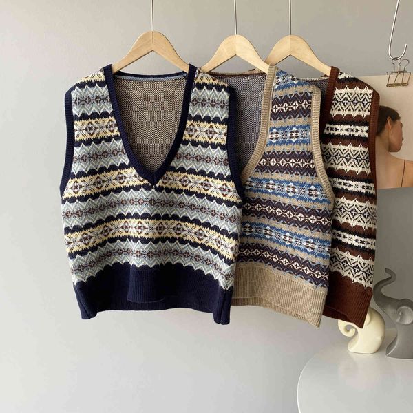 mooirue vintage spring women knitted vest v-neck loose plaid argyle national style sleevelesssweater pullovers q79r, Black;white
mooirue vintage spring women knitted vest v-neck loose plaid argyle national style sleevelesssweater pullovers q79r, Black;white