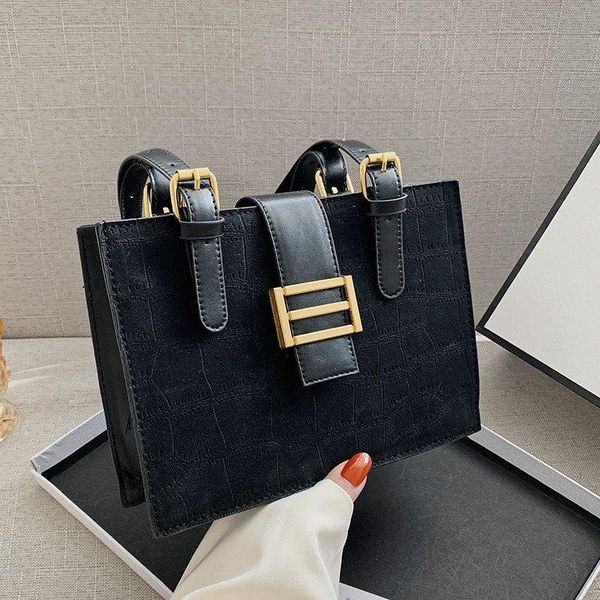 evening bags 2021 vintage leather crossbody for women design shoulder female travel simple handbags
evening bags 2021 vintage leather crossbody for women design shoulder female travel simple handbags