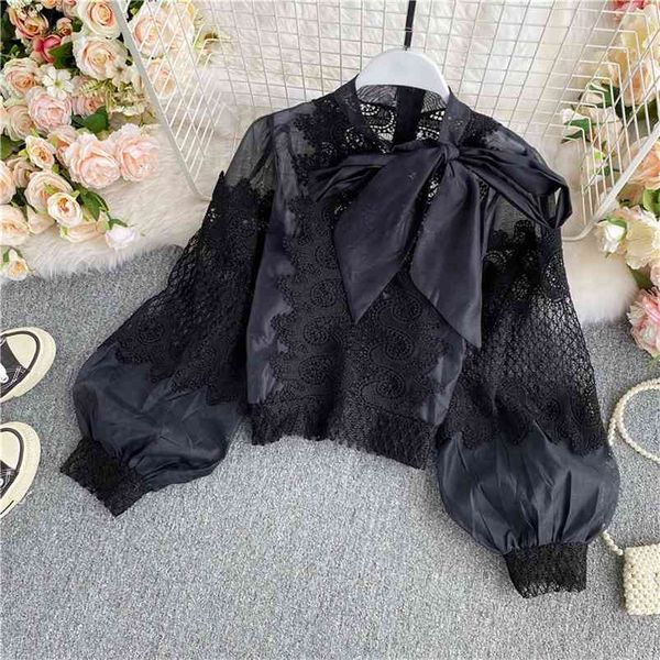 japan style ladies blouse lantern sleeve stand collar bow shirt women autumn hollow lace stitching chic female blusa gx1079 210507, White
japan style ladies blouse lantern sleeve stand collar bow shirt women autumn hollow lace stitching chic female blusa gx1079 210507, White
