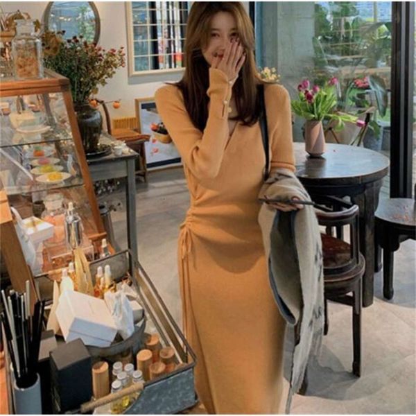 in autumn winter, wear slim bottomed knitted skirt, lady's light luxury drawstring waist dress,, White;black
in autumn winter, wear slim bottomed knitted skirt, lady's light luxury drawstring waist dress,, White;black
