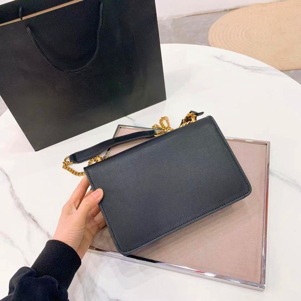 classic ladies leather shoulder bag luxury women design flip wallet handbag retro hundred matching hardware link messenger bags
classic ladies leather shoulder bag luxury women design flip wallet handbag retro hundred matching hardware link messenger bags