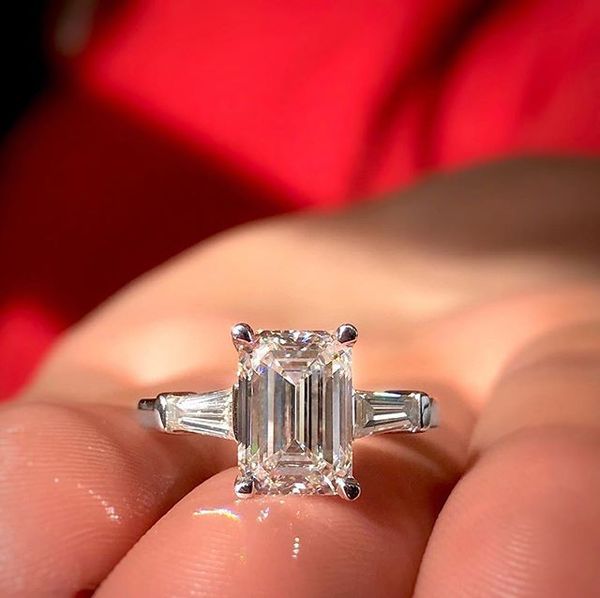 2021 luxury princess 925 sterling silver engagement ring for women anniversary gift jewelry wholesale christmas navidad r5487, Slivery;golden
2021 luxury princess 925 sterling silver engagement ring for women anniversary gift jewelry wholesale christmas navidad r5487, Slivery;golden