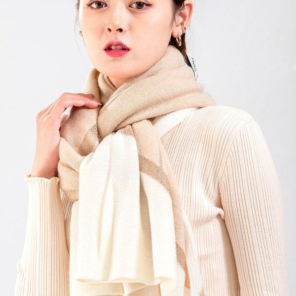 scarves knitted 100% pure cashmere scarf and shawls for women stitching gold silk dual-use winter female wraps, Blue;gray
scarves knitted 100% pure cashmere scarf and shawls for women stitching gold silk dual-use winter female wraps, Blue;gray