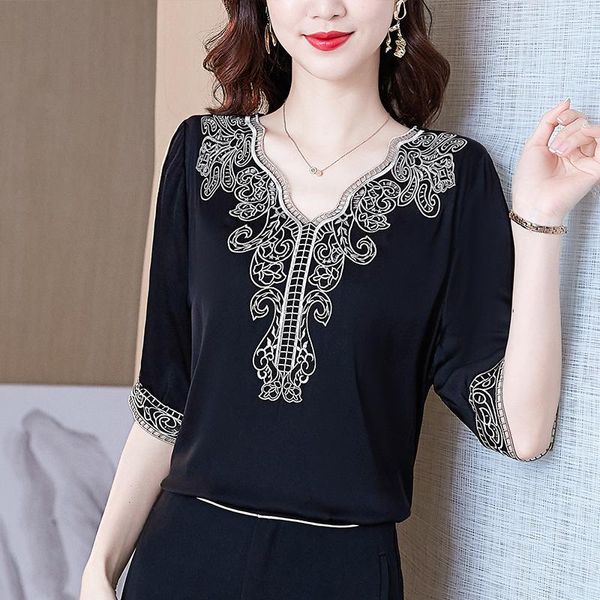 women's blouses & shirts blusas elegantes fashion 2021 plus size women clothing black short sleeve v-neck embroidered silk satin female, White
women's blouses & shirts blusas elegantes fashion 2021 plus size women clothing black short sleeve v-neck embroidered silk satin female, White