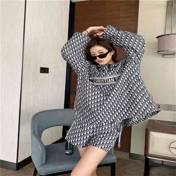 yangjiachao brand new cd in autumn and winter classic old flower full print fashionable shorts, Black
yangjiachao brand new cd in autumn and winter classic old flower full print fashionable shorts, Black