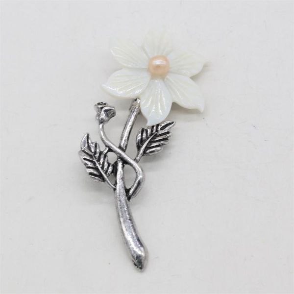 charms 2021 selling natural shell pendant pearl flower exquisite fashion brooch jewelry for making diy necklace accessories, Bronze;silver
charms 2021 selling natural shell pendant pearl flower exquisite fashion brooch jewelry for making diy necklace accessories, Bronze;silver
