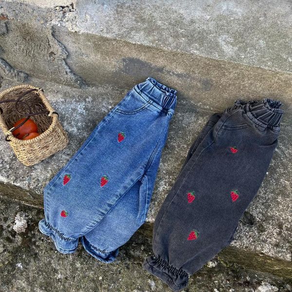 trousers 2021 arrival girls boys denim thicken long pants winter fashion kids jeans 2-8 years, Blue
trousers 2021 arrival girls boys denim thicken long pants winter fashion kids jeans 2-8 years, Blue