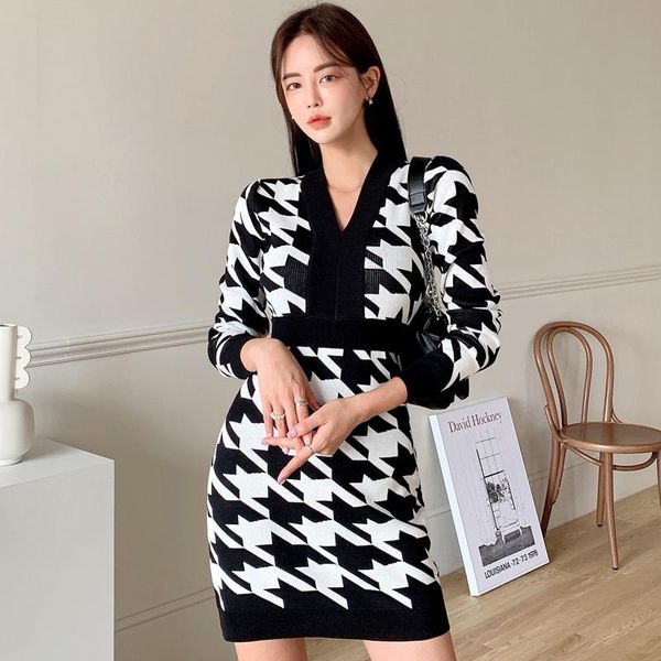 casual dresses women plaid houndstooth knitted bottoming dress long sleeve v neck slim sweater autumn bodycon mini, Black;gray
casual dresses women plaid houndstooth knitted bottoming dress long sleeve v neck slim sweater autumn bodycon mini, Black;gray