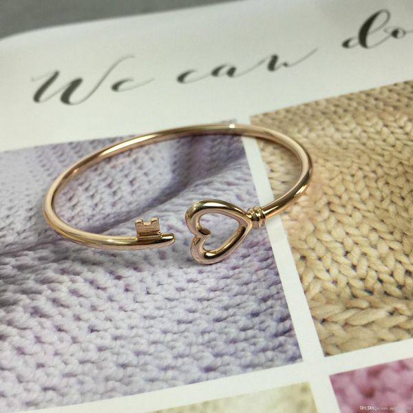 genuine 925 sterling silver heart-shaped coil key series half-open golden bracelet, suitable for couples as a gift, direct sales in china, White
genuine 925 sterling silver heart-shaped coil key series half-open golden bracelet, suitable for couples as a gift, direct sales in china, White