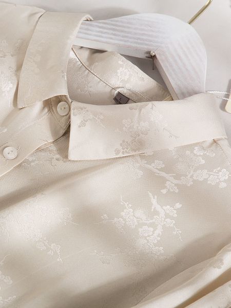 blouses winter 2021 women's long sleeve white dark flower versatile mulberry silk shirt
blouses winter 2021 women's long sleeve white dark flower versatile mulberry silk shirt
