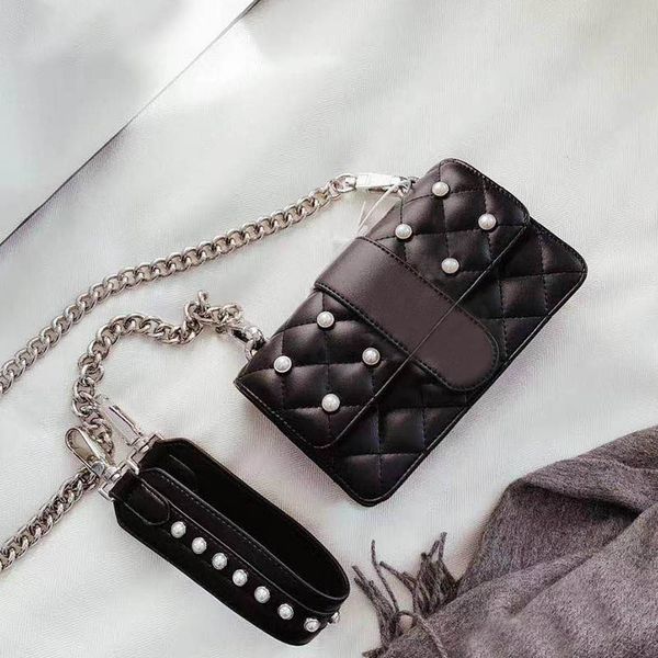 2021 high quality fashion brand ladies handbag crossbody shoulder bag leather metal chain latest models have the original box dust bags
2021 high quality fashion brand ladies handbag crossbody shoulder bag leather metal chain latest models have the original box dust bags