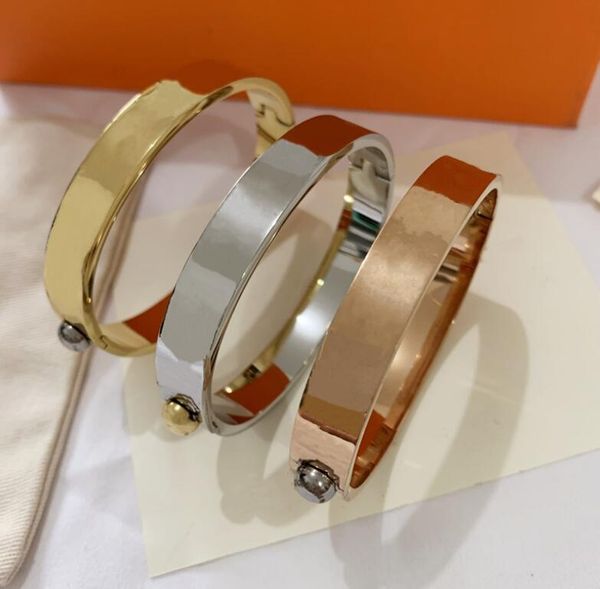 21ss fashion designer bracelet men and women stainless steel luxury brand jewellery, Black
21ss fashion designer bracelet men and women stainless steel luxury brand jewellery, Black