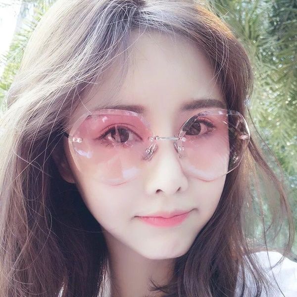 Idr polygon frameless eyeglass women's korean cut edge gradient sunglasses tide ocean piece cycling outdoor fashion uv protection sunglasse, White;black
Idr polygon frameless eyeglass women's korean cut edge gradient sunglasses tide ocean piece cycling outdoor fashion uv protection sunglasse, White;black