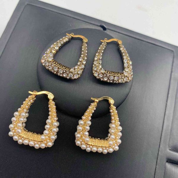letter brass full drill earrings female pearl horseshoe buckle star earrings, Golden
letter brass full drill earrings female pearl horseshoe buckle star earrings, Golden