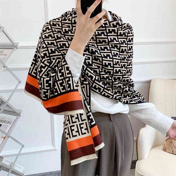 the new design winter new female korean warm imitation cashmere air conditioning room shawl letter thick scarf, Blue;gray
the new design winter new female korean warm imitation cashmere air conditioning room shawl letter thick scarf, Blue;gray
