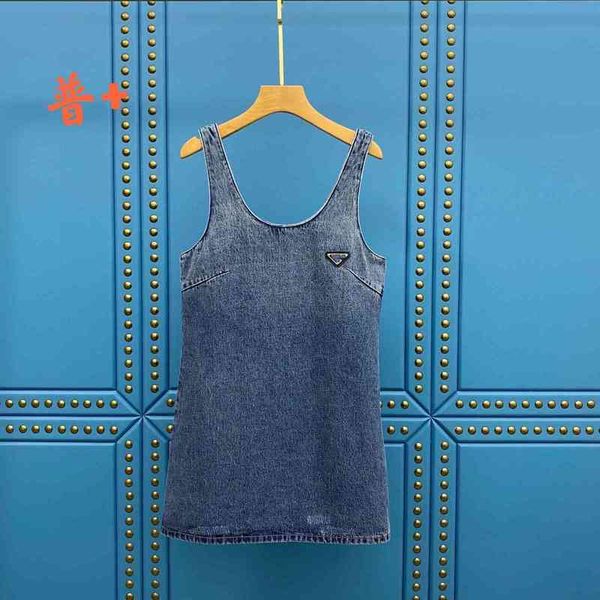 + summer ogo triangle decoration sleeveless vest denim dress suspender skirt, Black;gray
+ summer ogo triangle decoration sleeveless vest denim dress suspender skirt, Black;gray