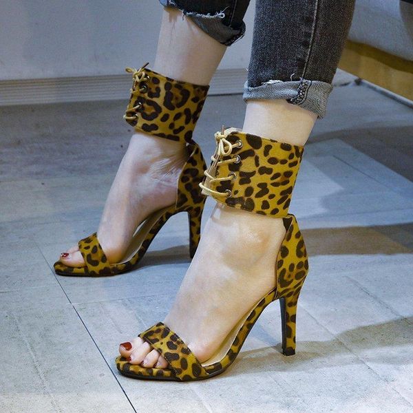 sandals 2021 summer ladies fashion ankle strap open toe shoes women thin high heels zipper cover plus size female, Black
sandals 2021 summer ladies fashion ankle strap open toe shoes women thin high heels zipper cover plus size female, Black