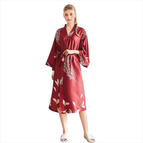 silk robe for women spring summer print robe long bathrobe fashion dressing gown female sleepwear home clothes, Black;red
silk robe for women spring summer print robe long bathrobe fashion dressing gown female sleepwear home clothes, Black;red