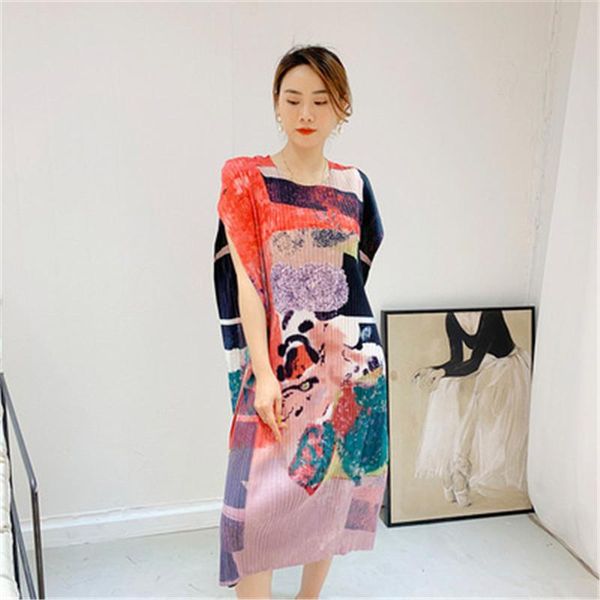 casual dresses miyake fold women's vest dress 2021 summer fashion and comfortable printing sleeveless red lily irregular, Black;gray
casual dresses miyake fold women's vest dress 2021 summer fashion and comfortable printing sleeveless red lily irregular, Black;gray
