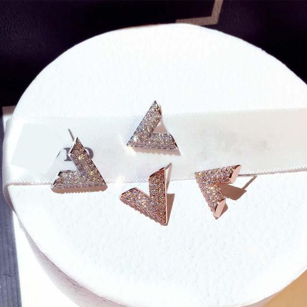 stud full zircon letter v shape earrings female simple wild korean personality net red jewelry, Golden;silver
stud full zircon letter v shape earrings female simple wild korean personality net red jewelry, Golden;silver