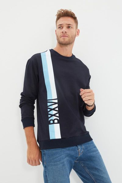 men's hoodies & sweatshirts trendyol men 's regular fit cycling neck sweatshirt tmnaw22sw0356, Black
men's hoodies & sweatshirts trendyol men 's regular fit cycling neck sweatshirt tmnaw22sw0356, Black