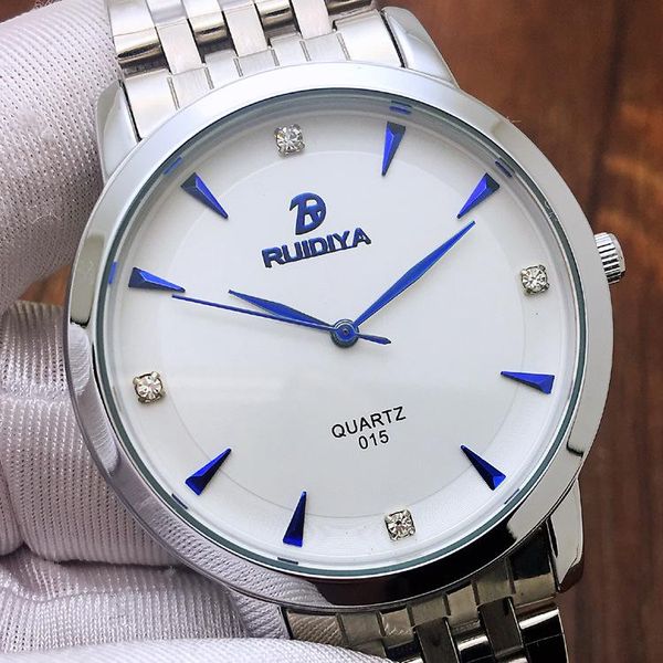 wristwatches fashion brand men watch three-pin quartz men's waterproof business leisure stainless steel wristband, Slivery;brown
wristwatches fashion brand men watch three-pin quartz men's waterproof business leisure stainless steel wristband, Slivery;brown