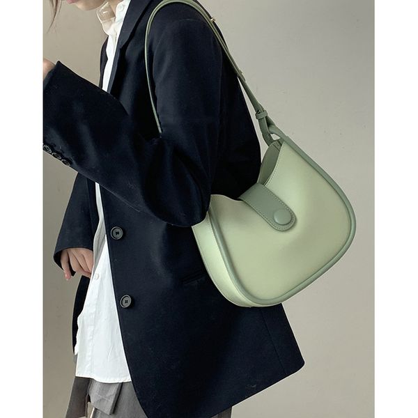hbp underarm bag female 2022 new fashion korean saddle bags niche design single shoulder messenger bag
hbp underarm bag female 2022 new fashion korean saddle bags niche design single shoulder messenger bag