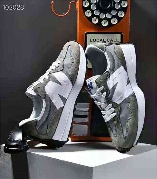 21 autumn 100 round lovers' sho with pig eight canvas sol 
21 autumn 100 round lovers' sho with pig eight canvas sol