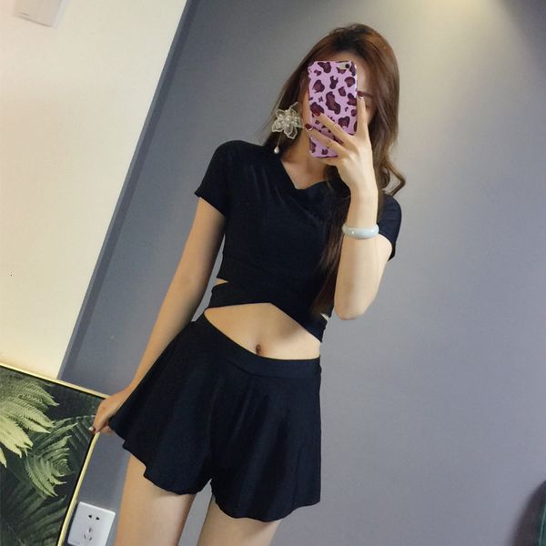 swimsuit swimsuit women's 2020 new south korean conservative cover belly show thin small chest gathered split two piece swimsuit, White;black
swimsuit swimsuit women's 2020 new south korean conservative cover belly show thin small chest gathered split two piece swimsuit, White;black