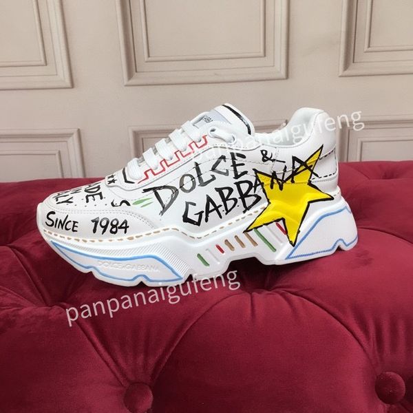 2021 paris casual shoes metal silver ice blue black white yellow burgundy pink navy royal gray men's and women's sneakers net shoe 
2021 paris casual shoes metal silver ice blue black white yellow burgundy pink navy royal gray men's and women's sneakers net shoe