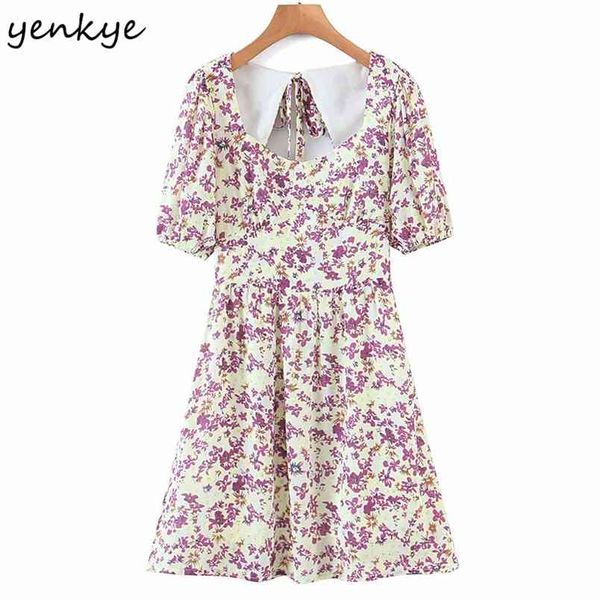 sweet floral print backless dress women short sleeve back tie a-line mini summer holiday robe femme 210514, Black;gray
sweet floral print backless dress women short sleeve back tie a-line mini summer holiday robe femme 210514, Black;gray