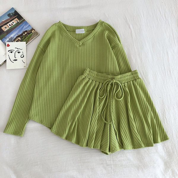 casual fashion two-piece women set v neck long sleeve loose knit and high waist hip elastic wide leg shorts wild suit, White
casual fashion two-piece women set v neck long sleeve loose knit and high waist hip elastic wide leg shorts wild suit, White